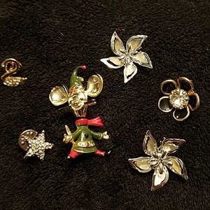Lot of vintage pins
